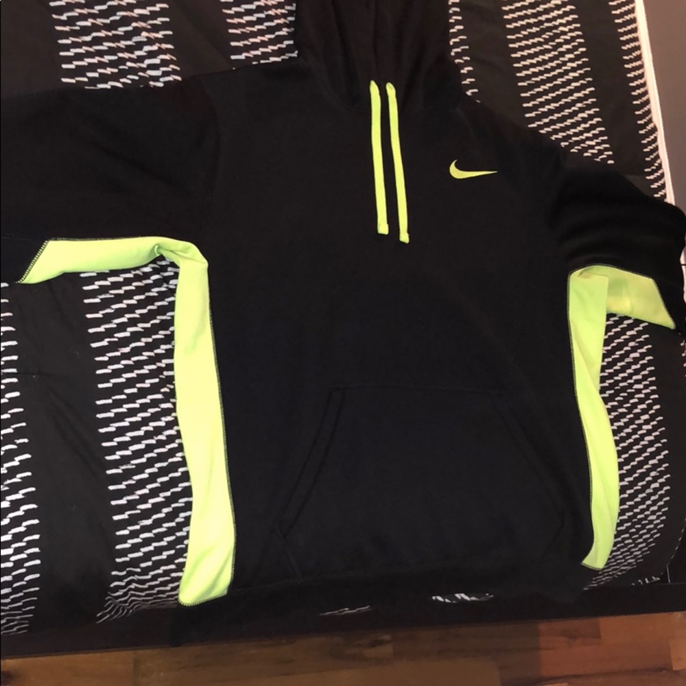 Nike Therma-Fit hoodie